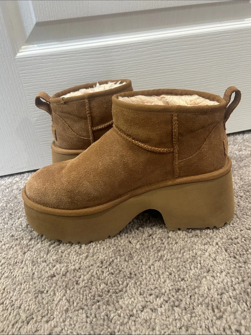 UGG® Classic Ultra Mini New Heights Platform Boot (Women), Size 8